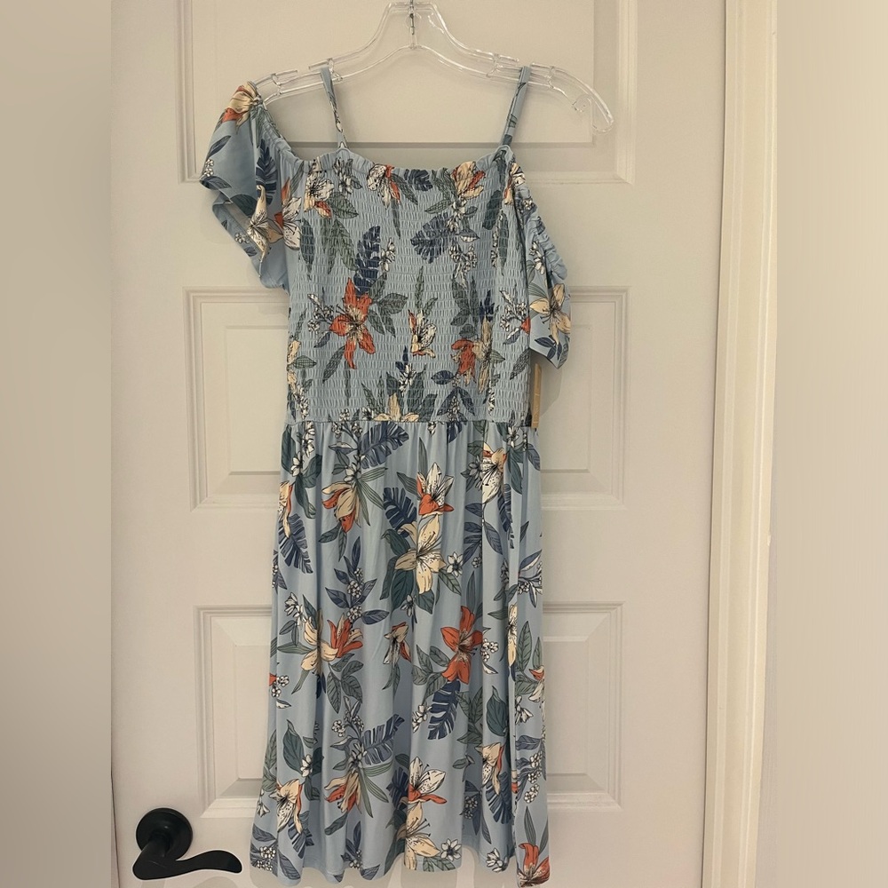 Girls NWT off the shoulder summer dress
